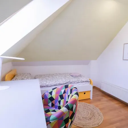 In The Heart Of With Views Apartman *